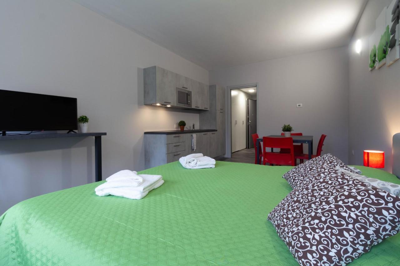 Lime Apartment - Affitti Brevi Italia レッコ エクステリア 写真